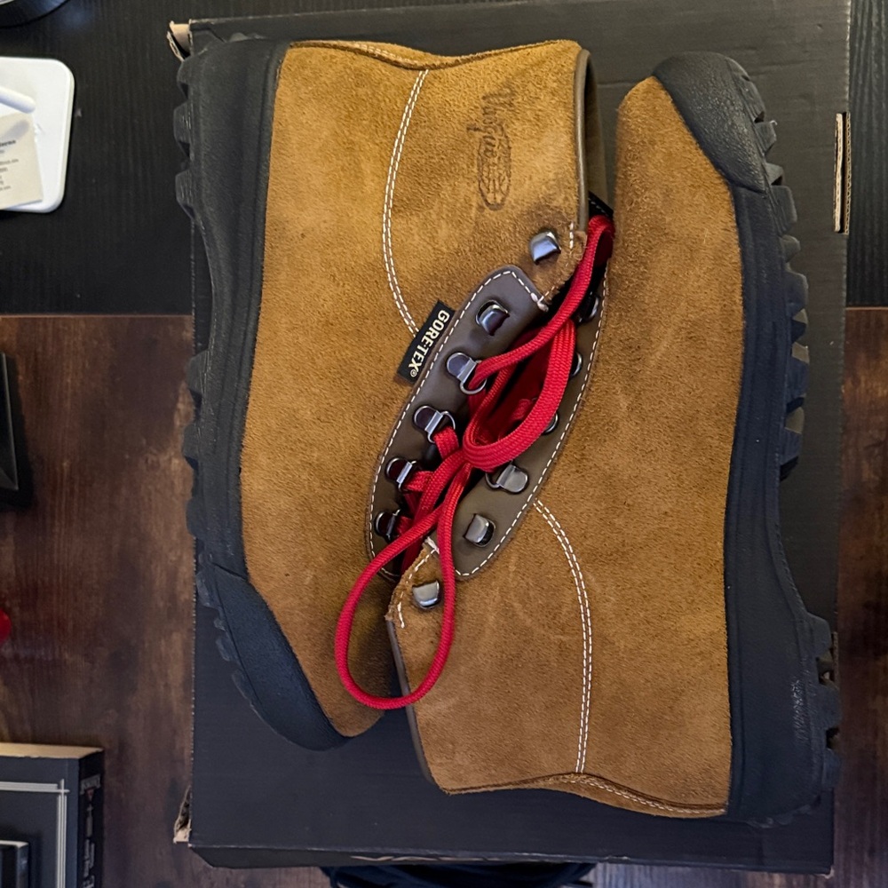 Vasque Sundowner GTX Boots in Brown and Red